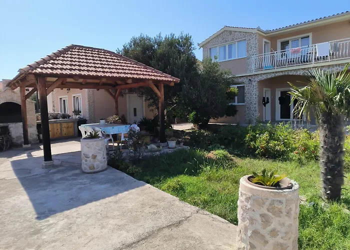 Merica Τρογκίρ